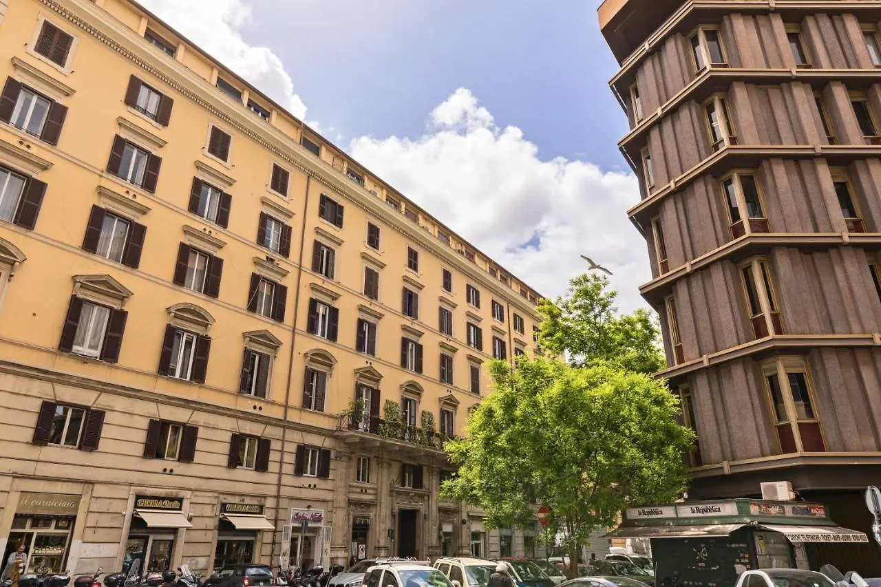 Buzzstays - Stylish Apartments Vatican Rome Downtown