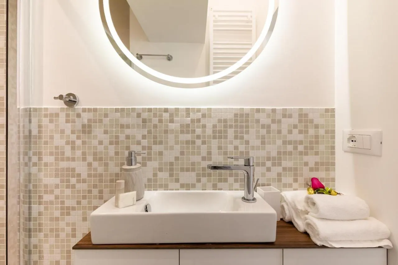 Buzzstays - Stylish Apartments Vatican Rome Downtown